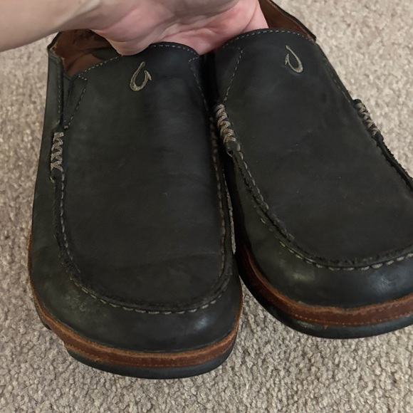 OluKai Moloa Men\'s Dark Leather Slip-Ons 8.5